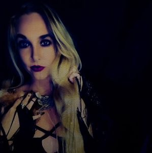 Meet your Posher, Joan